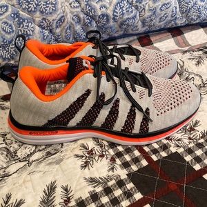 New Mens APL Techloom running shoes size 10.5